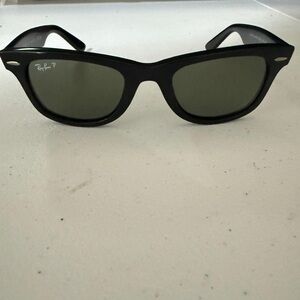 Ray ban classic wayfarer polarized RB2140